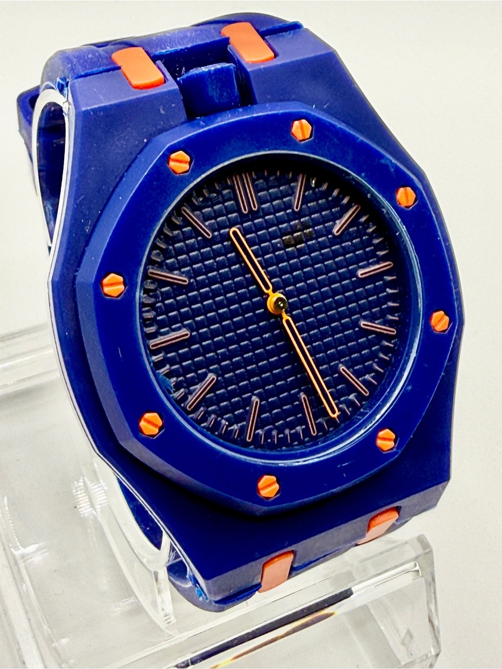 Blue & Orange Luxury Watch–Style Sport Watch